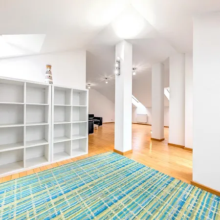 Trawowa Spacious House By Bookinghost * ヴロツワフ