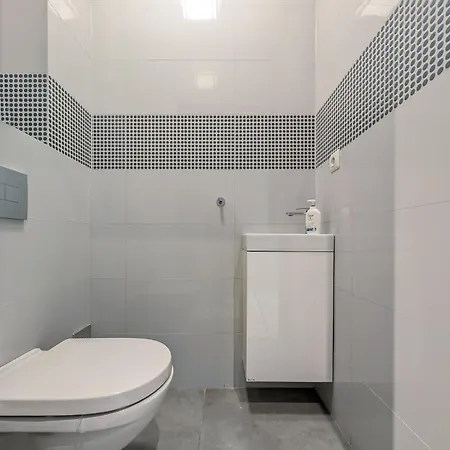 Trawowa Spacious House By Bookinghost