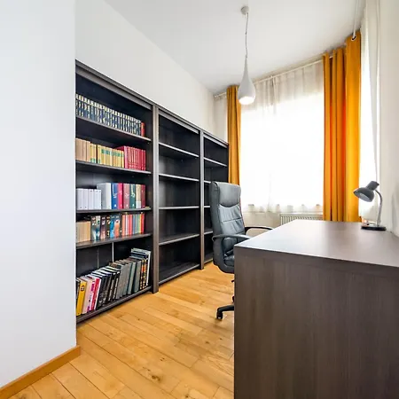 Trawowa Spacious House By Bookinghost Willa