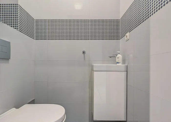 Trawowa Spacious House By Bookinghost